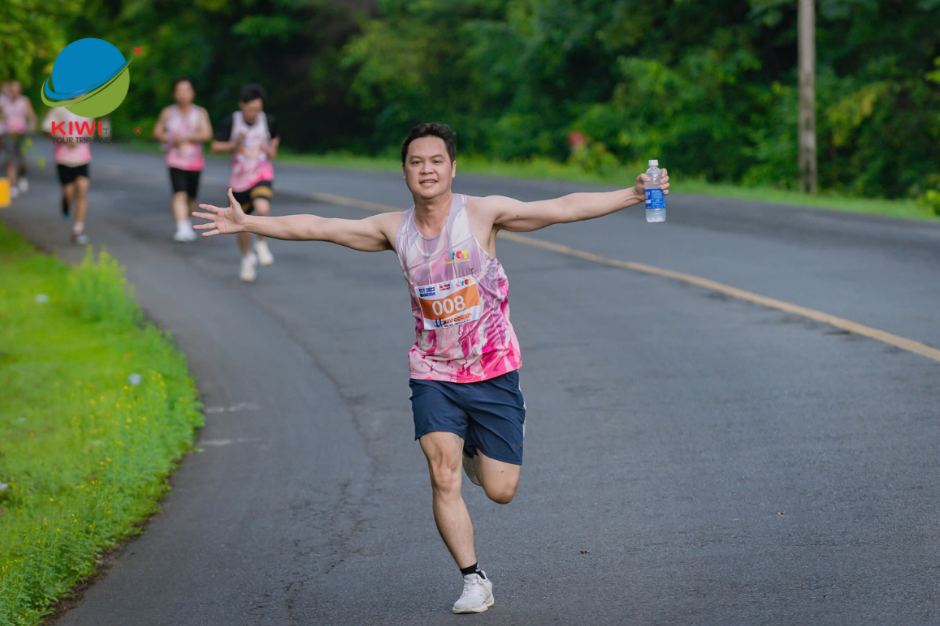 Marathon: Khám Phá Sức Khỏe và Tinh Thần Đoàn Kết Cùng Kiwi Travel