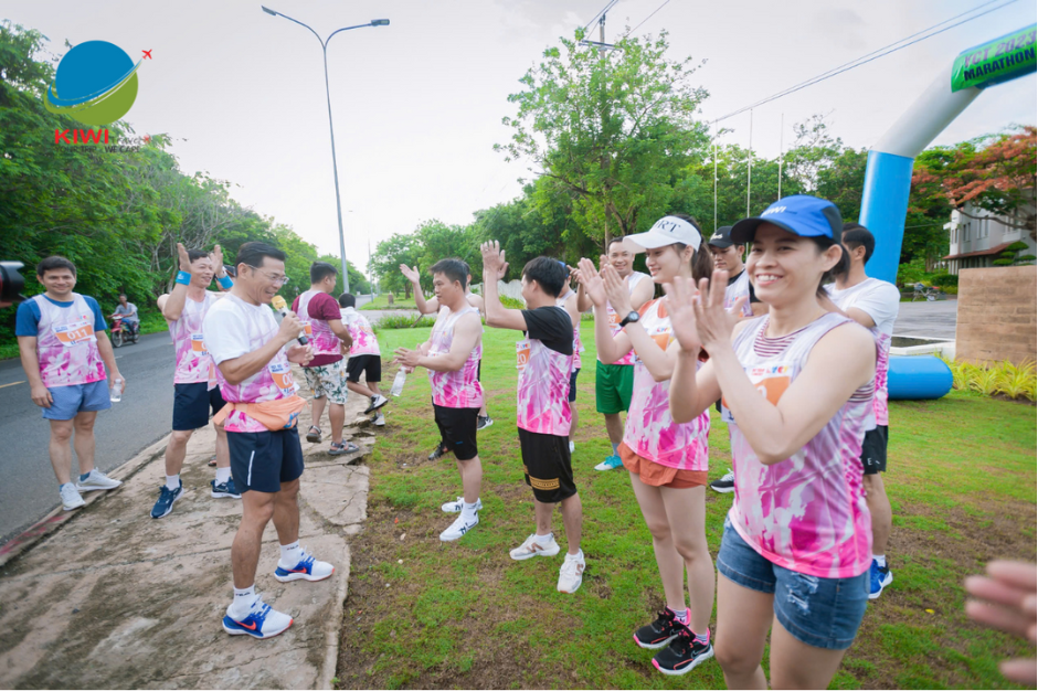 Marathon: Khám Phá Sức Khỏe và Tinh Thần Đoàn Kết Cùng Kiwi Travel