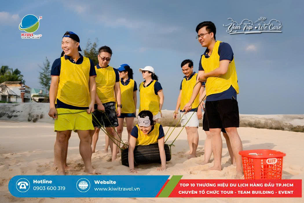 KIWI Travel x NNR | ''STRONGER TOGETHER''