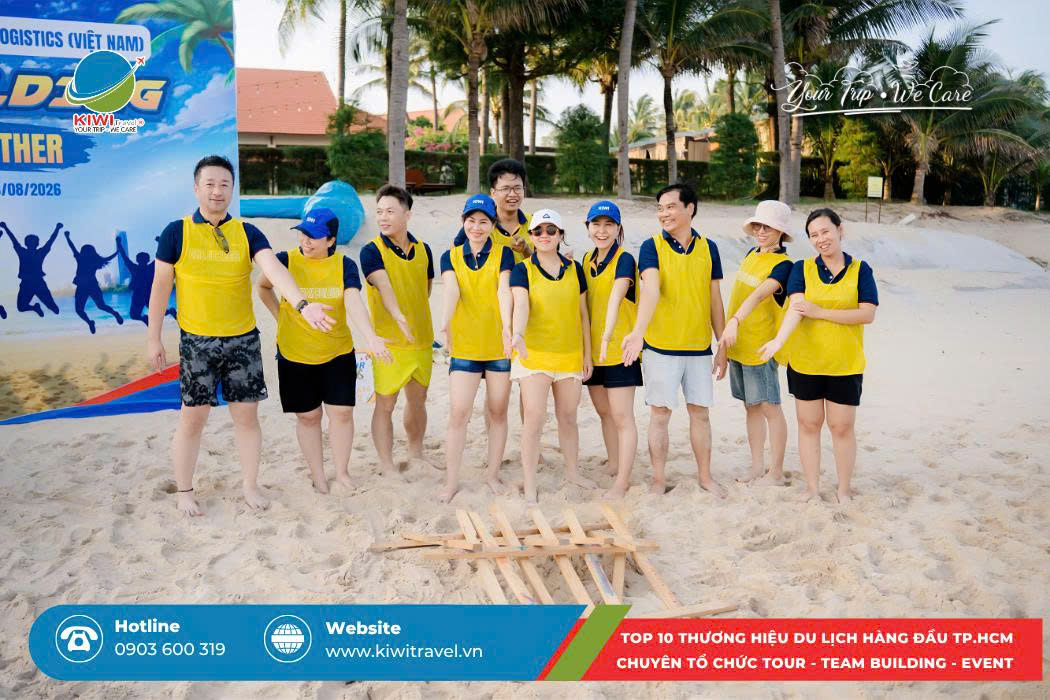KIWI Travel x NNR | ''STRONGER TOGETHER''