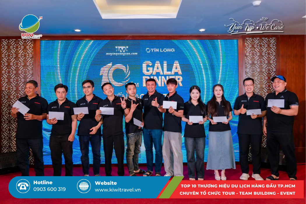 TEAM BUILDING MAYINQUANGCAO.COM TẠI MŨI NÉ – 10 NĂM KIẾN TẠO GIÁ TRỊ, DẪN LỐI THÀNH CÔNG