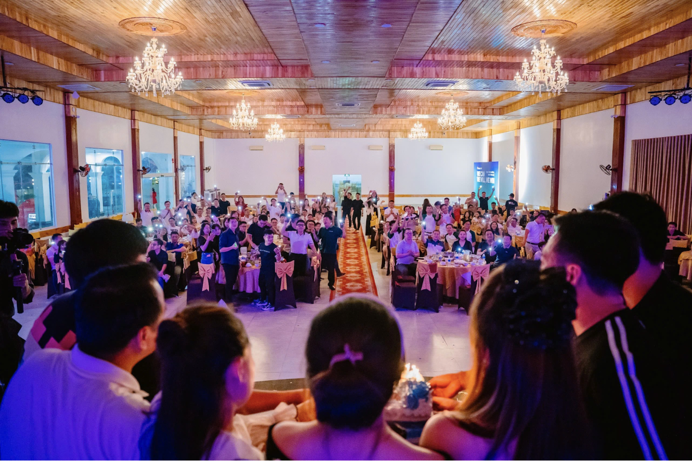 10 Mẹo tối ưu ngân sách tổ chức Year End Party hiệu quả