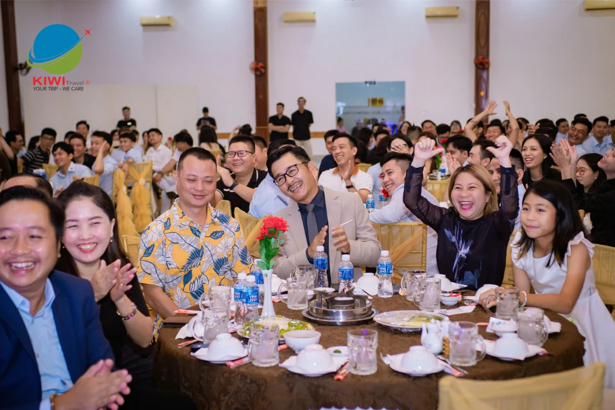 TỔ CHỨC SỰ KIỆN VỚI GALA DINNER KỶ NIỆM 15 NĂM THÀNH LẬP CÔNG TY