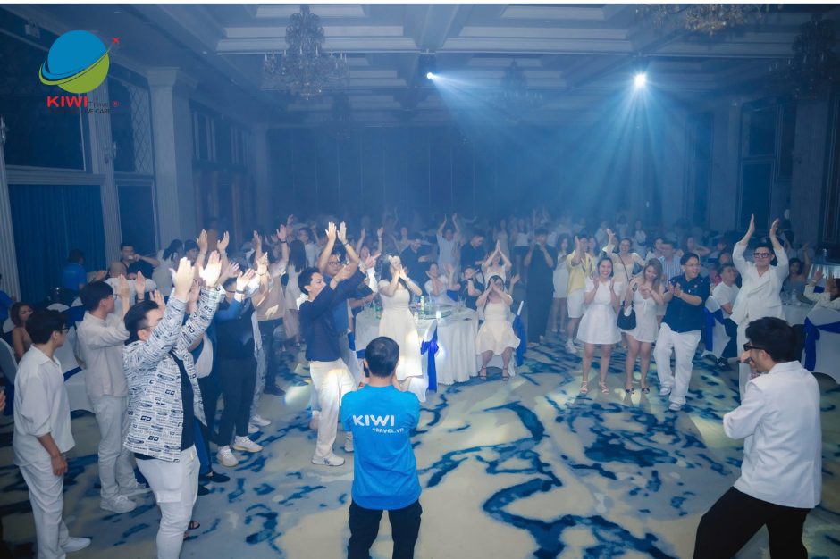 YEAR END PARTY Là gì ? Giải pháp hoàn hảo cho tiệc tất niên